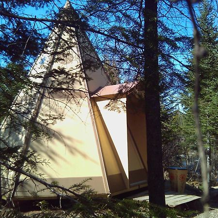 Aux Tipis De La Riviere Sauvage Villa Saint Romain Eksteriør bilde