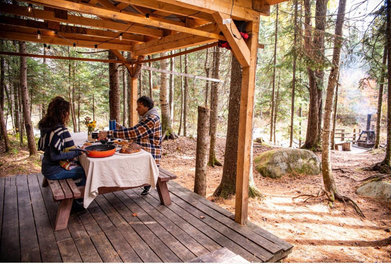 Aux Tipis De La Riviere Sauvage Villa Saint Romain Eksteriør bilde