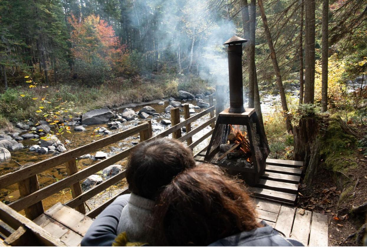 Aux Tipis De La Riviere Sauvage Villa Saint Romain Eksteriør bilde