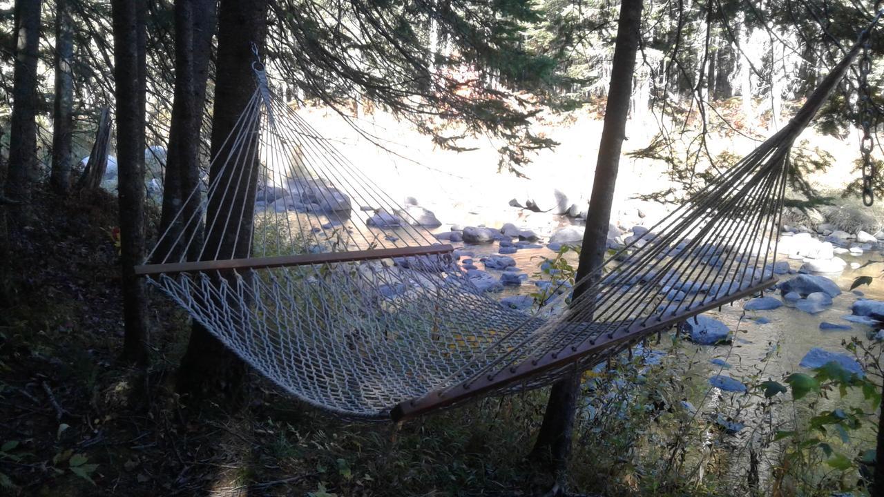 Aux Tipis De La Riviere Sauvage Villa Saint Romain Eksteriør bilde