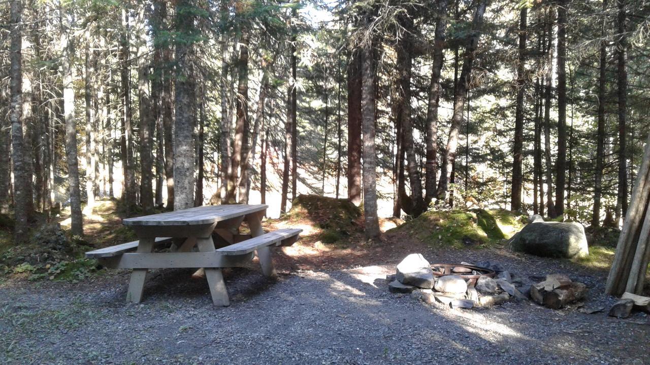 Aux Tipis De La Riviere Sauvage Villa Saint Romain Eksteriør bilde