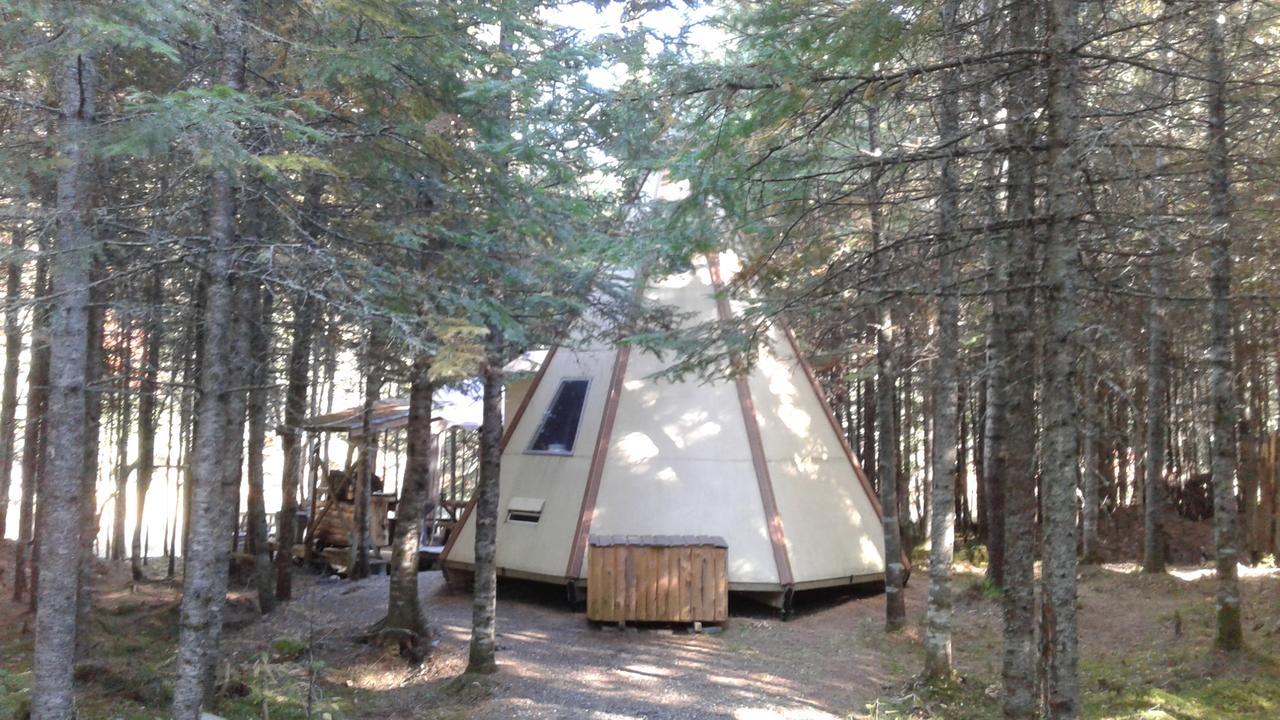 Aux Tipis De La Riviere Sauvage Villa Saint Romain Eksteriør bilde